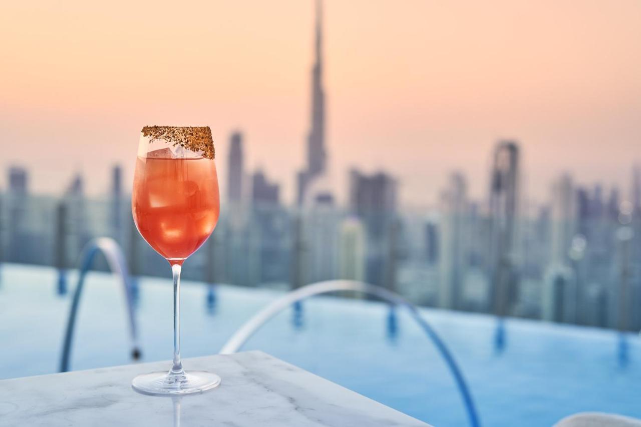 Sls Dubai Hotel & Residences Exterior foto A glass of Bellini