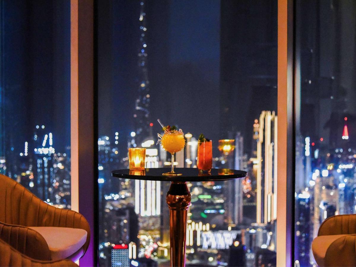 Sls Dubai Hotel & Residences Exterior foto View from the bar
