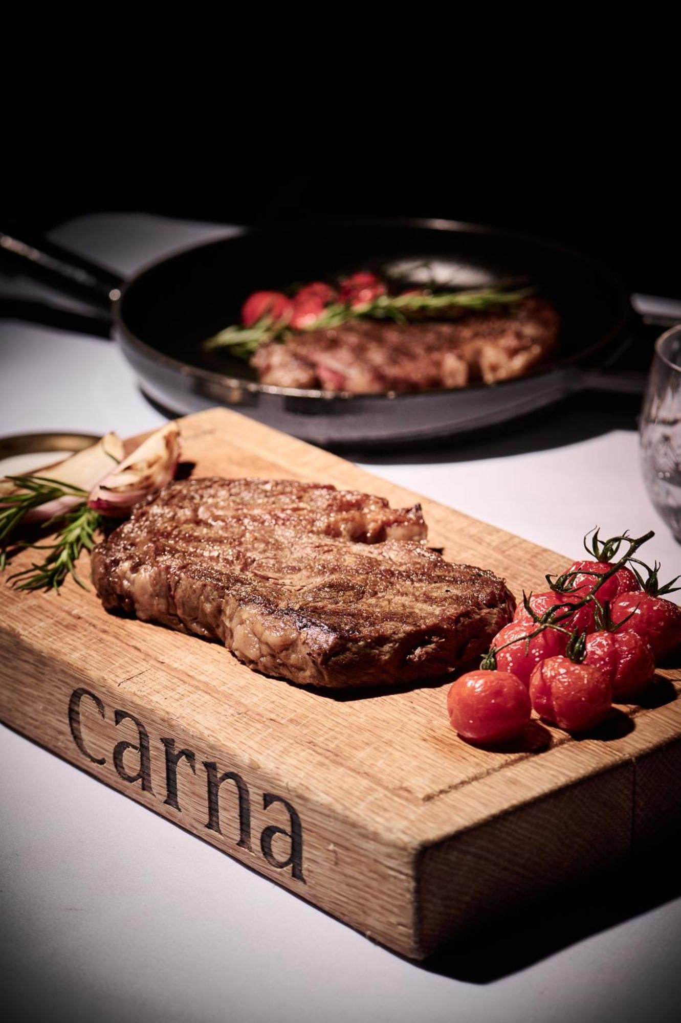 Sls Dubai Hotel & Residences Exterior foto A steak