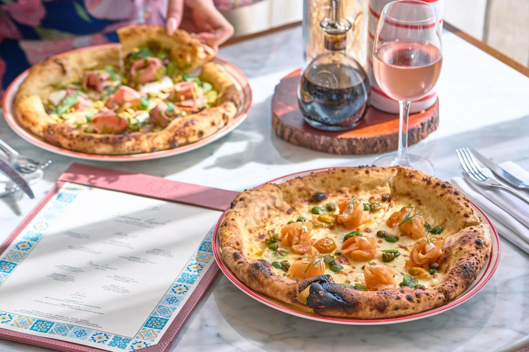 Sls Dubai Hotel & Residences Exterior foto Pizza at PizzaExpress