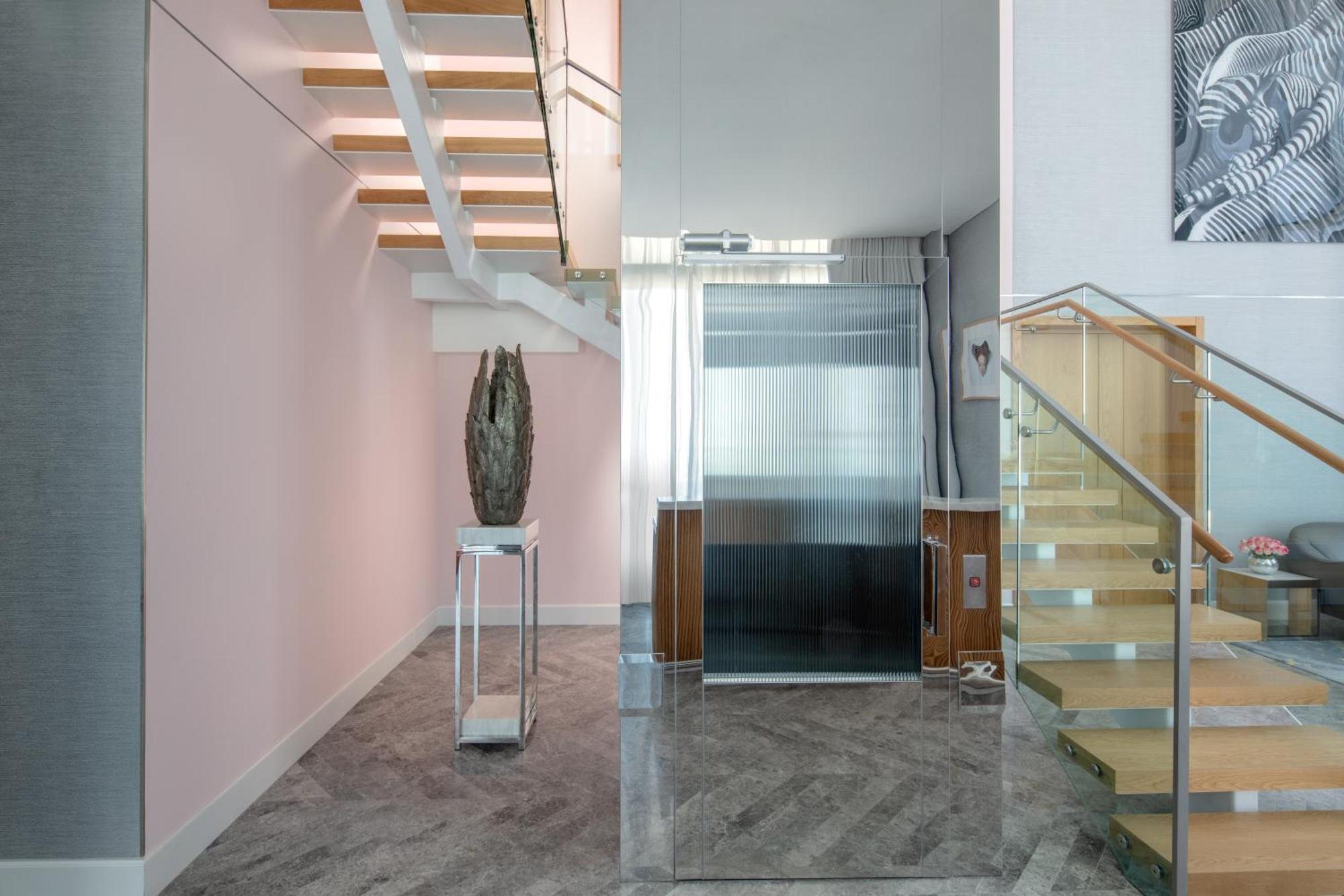 Sls Dubai Hotel & Residences Exterior foto A residential lift